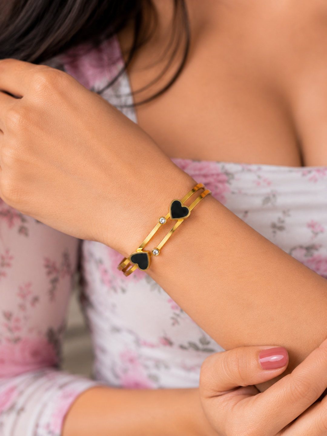 Golden Noir Heart Open Bangle